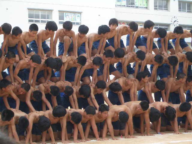 中学 組体操 裸 体育会 : Soliloquy